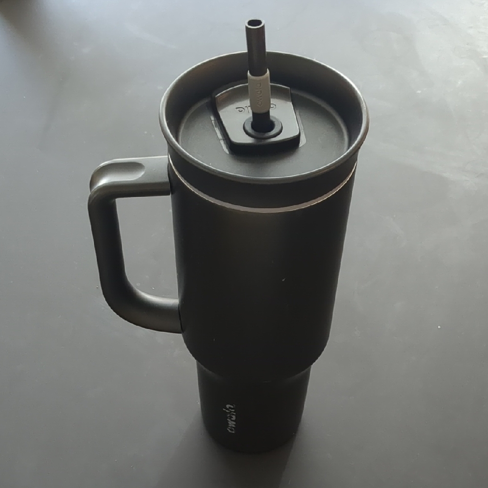 Owala Black Travel Mug with Handle